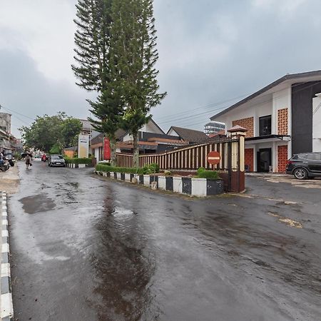 Reddoorz Near Taman Kota Lapang Merdeka Sukabumi Exterior foto